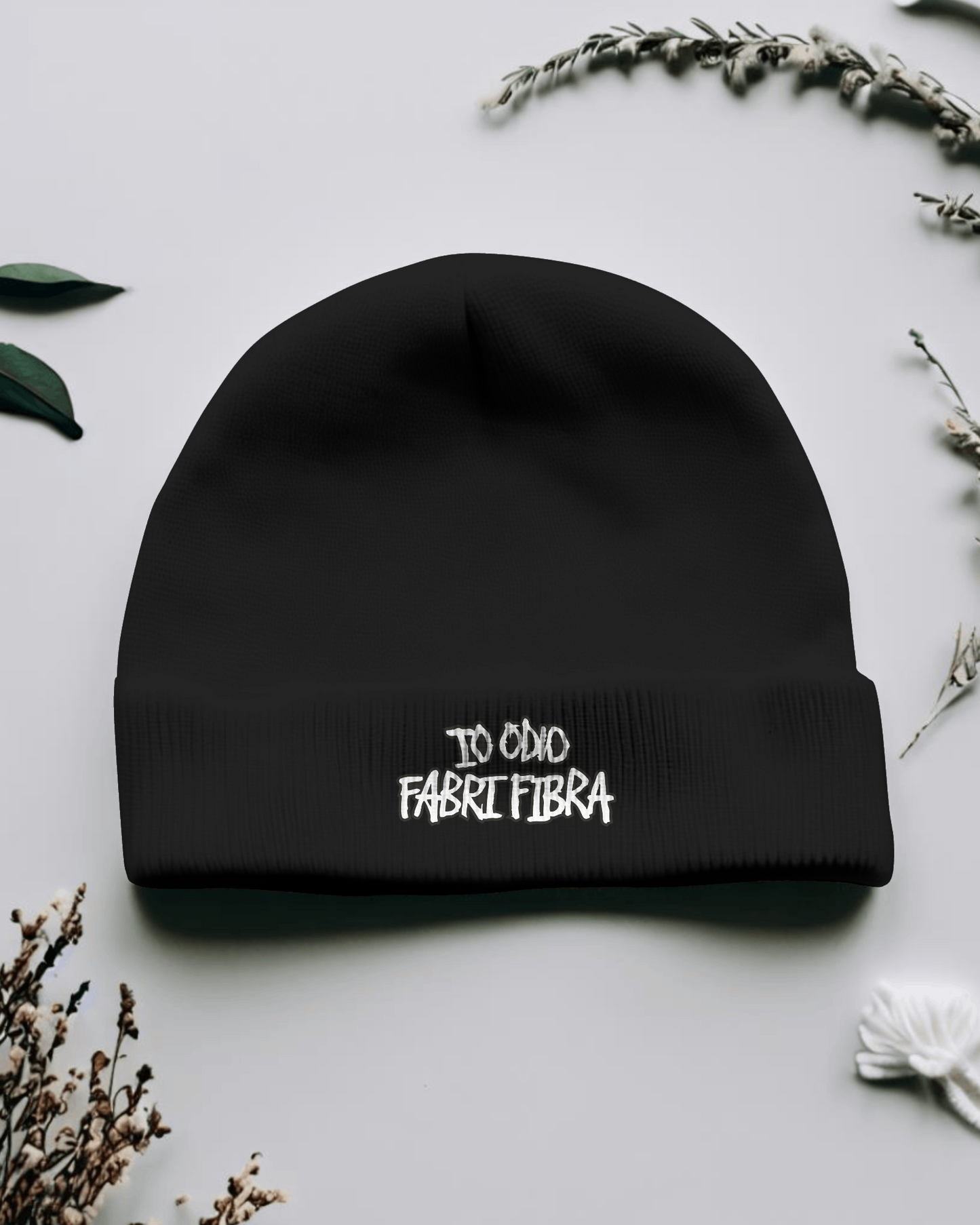 Cappellino invernale in maglia con stampa io odio fabri fibra