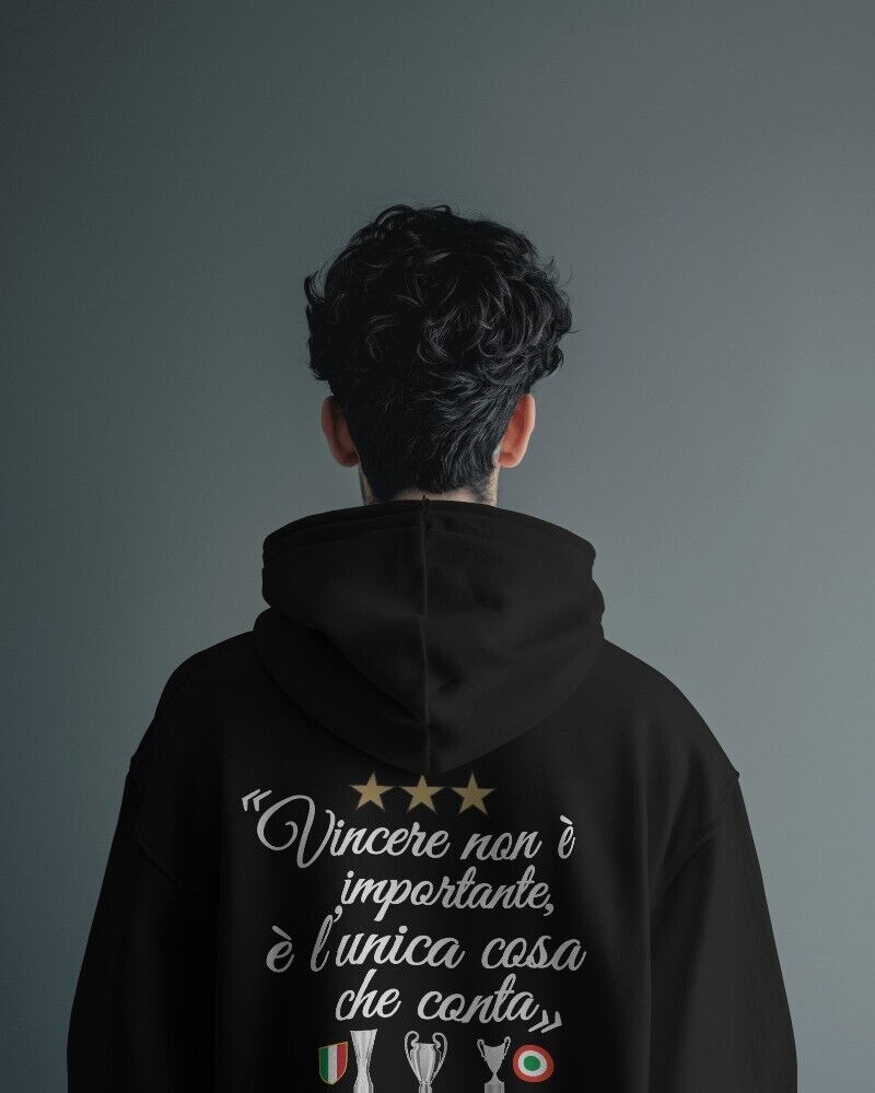 Felpa CON MARSUPIO E CAPPUCCIO DA ADULTO con stampa sia davanti sia retro curva juventina