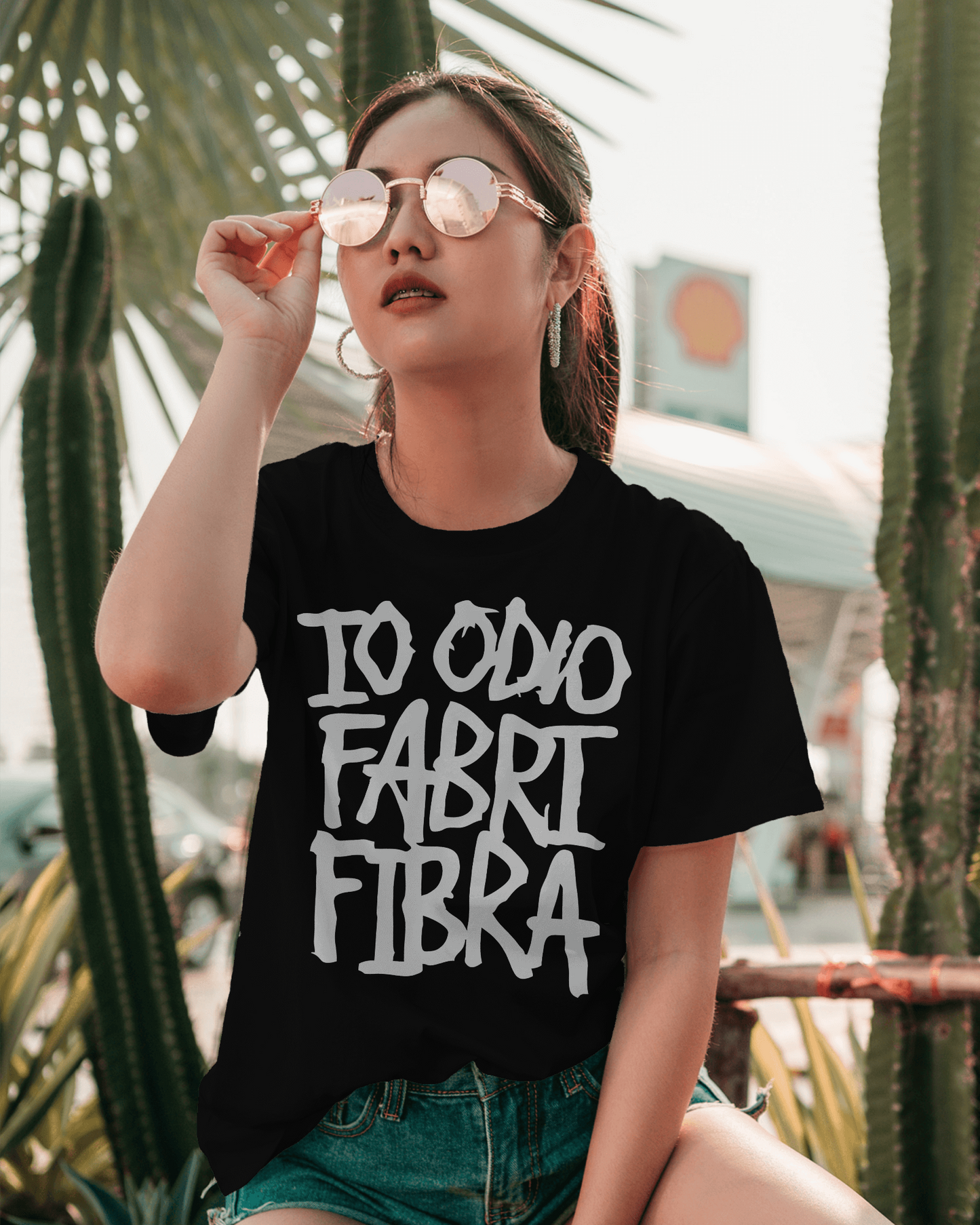 Maglietta vari colori, manica corta, e con stampa io odio Fabri Fibra