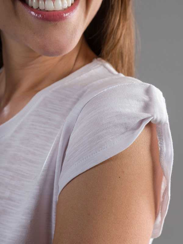 Maglietta da donna tessuto fiammato con stampa Pensati Libera